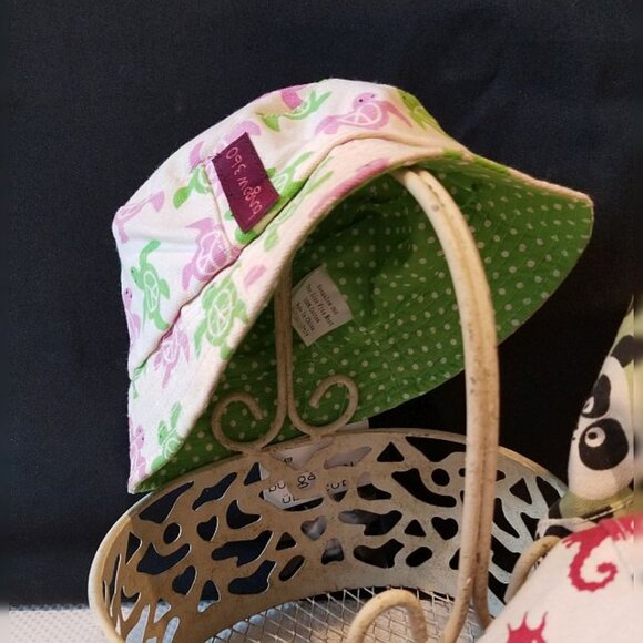 New Kids Reversible Bucket Hat by Bungalow 360 - Picture 1 of 5